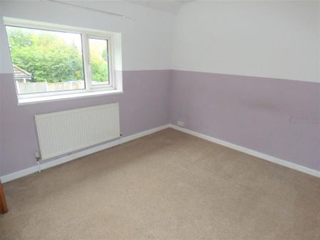 3 bedroom semi-detached house to rent - Photo 4