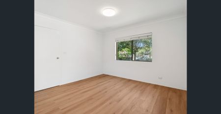 SPACIOUS THREE BEDROOM TOWNHOUSE IN A GATED COMPLEX - Photo 5