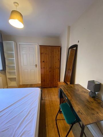 Donegall Road, En-Suite Room 4, Room 5 & Room 2, Belfast, BT12 5NB - Photo 4