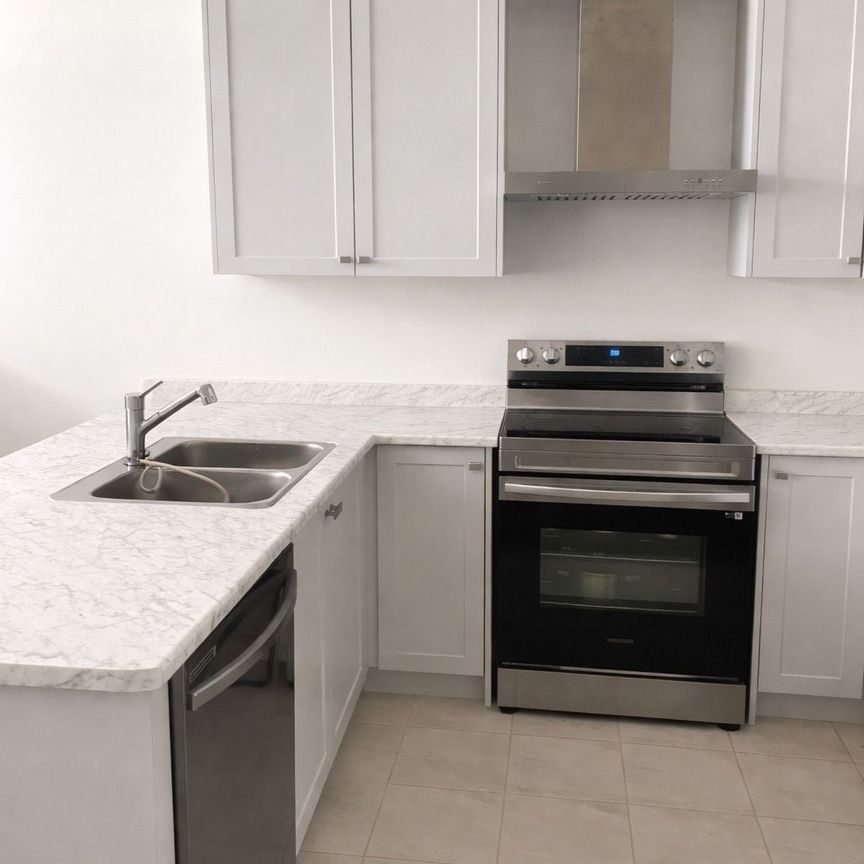 For Lease - 39 Niagara Drive, Thorold, Ontario - Photo 1