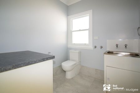 TWO BEDROOM HOME IN PREMIUM LOCATION - Photo 2