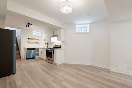 For Lease - 82 Marchmount Road Unit# Unit 1, Toronto, Ontario - Photo 5