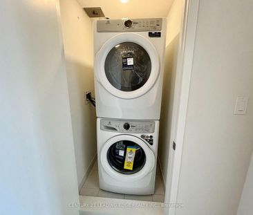 11 Almond Blossom Mews condo — Vaughan, ON (3-Bedroom) - 3 Bedroom - Photo 6