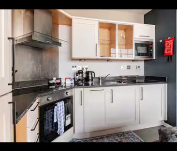 2 Bed Flat, Princes House, BN1 - Photo 6