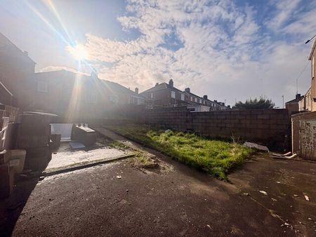 Dovedale Road, Plymouth - Photo 2