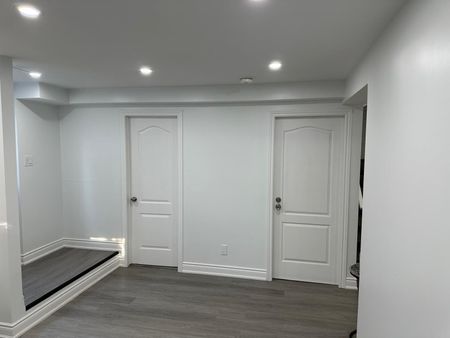 For Lease - 6903 Cumberland Court Unit# Unit 2, Niagara Falls, Ontario - Photo 2