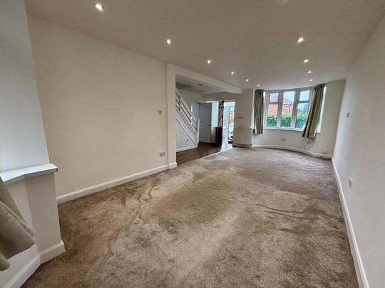 3 bedroom semi-detached house to rent - Photo 1