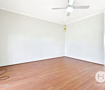 Well-Located Family Home with New Hybrid Flooring - Photo 3