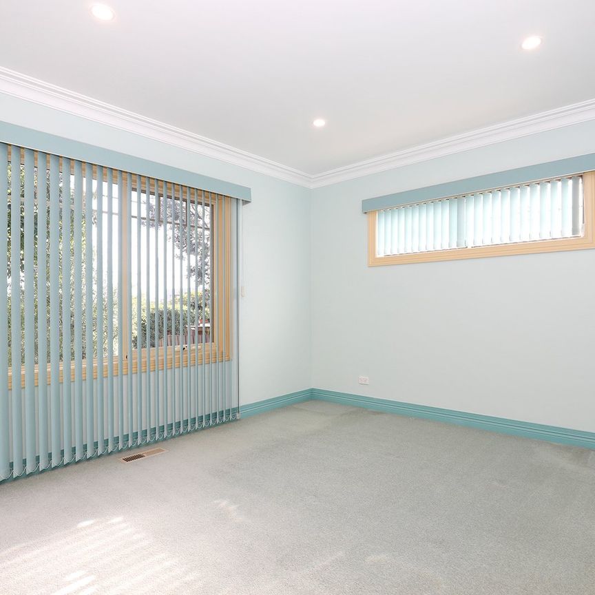 1/219 Waterdale Road, Ivanhoe VIC 3079 - Photo 1