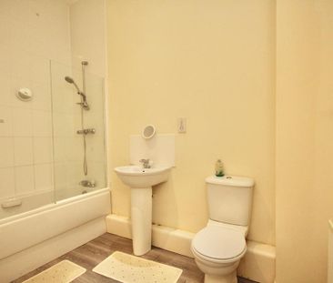 2 bedroom apartment to rent - Photo 6