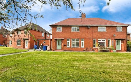 Cedar Avenue, Talke, Stoke-On-Trent - Photo 4