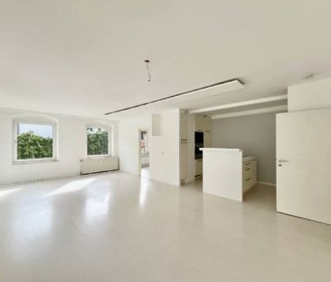 Helle Räume im Hinterhaus mit Einbauküche - Foto 1