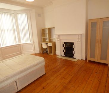 2 bed flat to rent in Rokeby Terrace, Heaton, NE6 - Photo 5