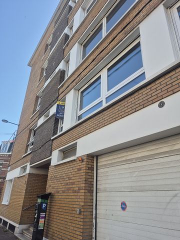 Location Appartement 2 pièces 42m² LILLE 59000 - Photo 5