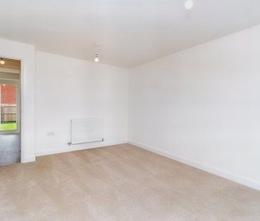 3 bedroom semi-detached house to rent - Photo 3