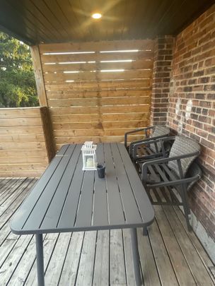 For Lease - 1571 Dupont Street Unit# 2nd Flr, Toronto, Ontario - Photo 1