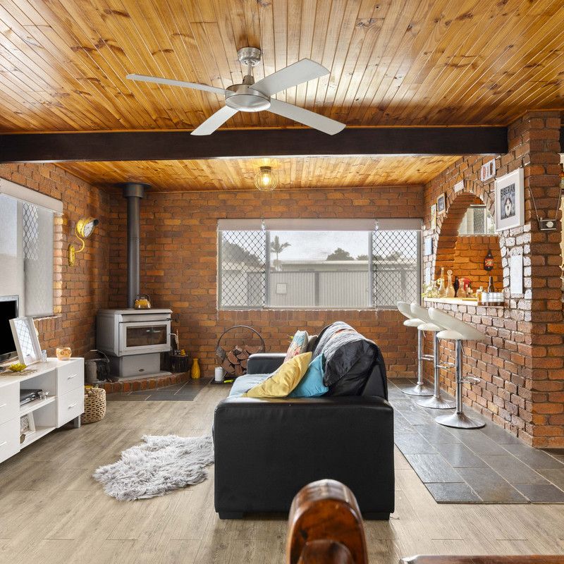Fantastic Family Home in Serene Location! - Photo 1