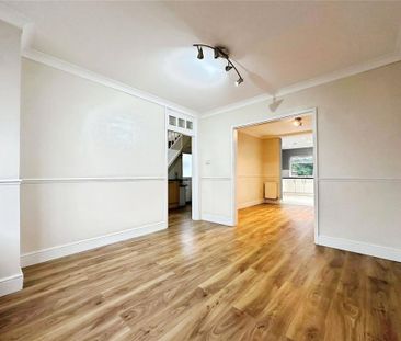 4 bedroom semi-detached house to rent - Photo 6