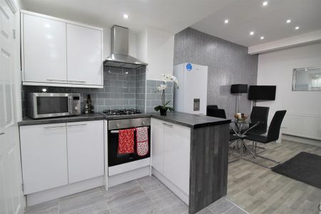 3 bedroom house to rent - Photo 3