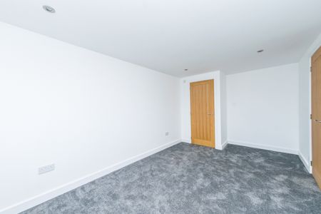 CROFT HOUSE MORLEY LEEDS - Photo 3