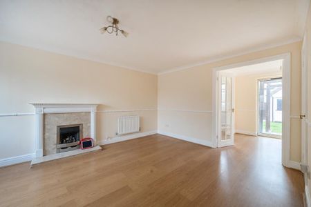 3 bedroom semi-detached house to rent - Photo 2