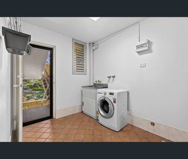 7/16 Mullens Street, Hamilton, Qld 4007 - Photo 2