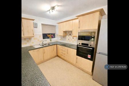 2 bedroom flat to rent - Photo 5