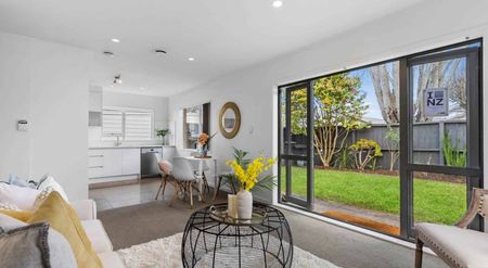 Cosy Home in Double Grammar Zone - Photo 4