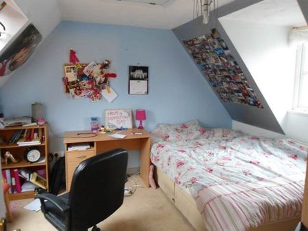 1 bed house / flat share to rent in Hatcher Crescent - Photo 2