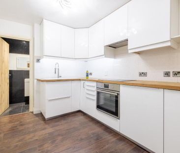 21 Malone Place, Belfast, BT12 5FD - Photo 6