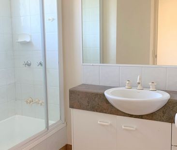 CENTRAL SOUTHPORT – FANTASTIC LOCATION - Photo 4