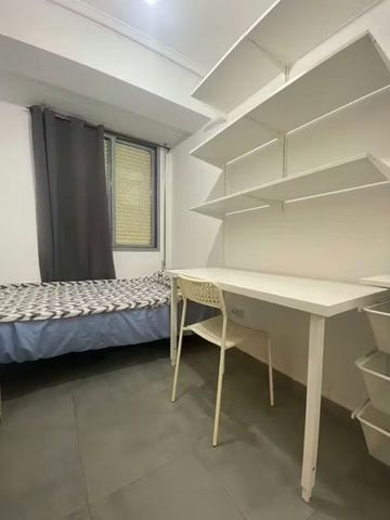 Carrer del Doctor Vicente Pallarés, Valencia, Valencian Community 46021 - Photo 3