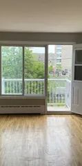 1 room apartment of 56m² in Montreal - Photo 2