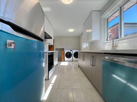 For Lease - 329 Cherokee Boulevard Unit# Upper, Toronto, Ontario - Photo 2