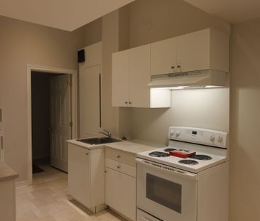For Lease - 73 Headwater Crescent, Richmond Hill, Ontario - Photo 4