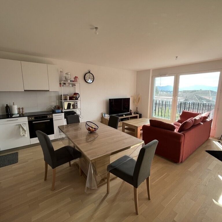 Ideally located - Photo 1