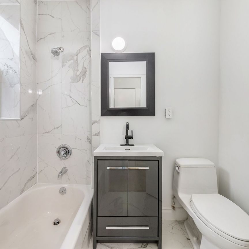 For Lease - 325 Sammon Avenue Unit# 207, Toronto, Ontario - Photo 1