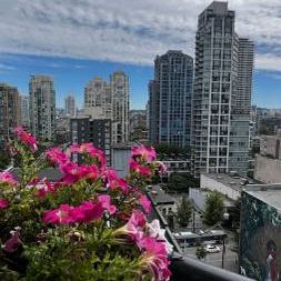 Bright 2 Bedroom in the heart of Yaletown (YALETOWN) - Photo 1