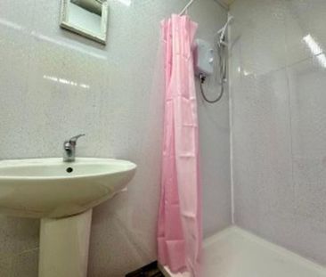 1 bedroom block of apartments to rent - Photo 6