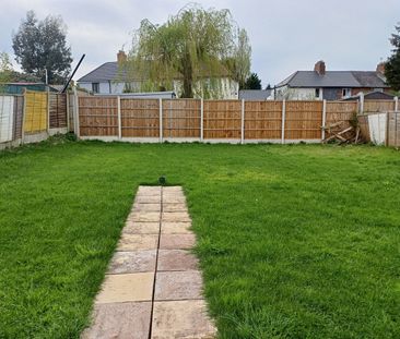 3 Bed Semi-Detached House, Central Avenue, NG9 - Photo 1