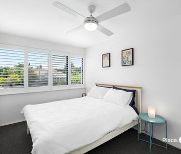 3 Bedroom Riverfront Apartment Available in New Farm! - Photo 6