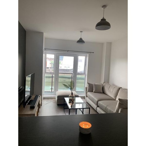 2 bedroom flat to rent - Photo 1
