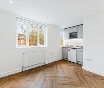 Studio to rent - Photo 3