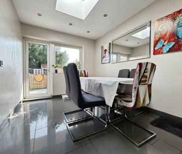 3 bedroom semi-detached house to rent - Photo 2