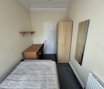 Cromer Street, Burton Stone Lane - P1071 - Photo 5