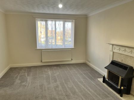 4 bedroom detached house to rent - Photo 3