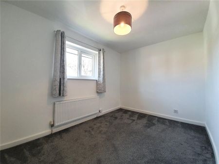 4 bedroom detached house to rent - Photo 5