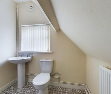 2 bedroom maisonette to rent - Photo 3