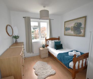 3 bedroom semi-detached house to rent - Photo 5