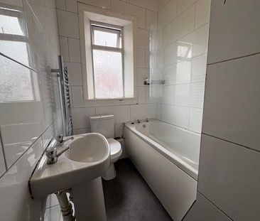 3 bedroom terraced house to rent - Photo 6